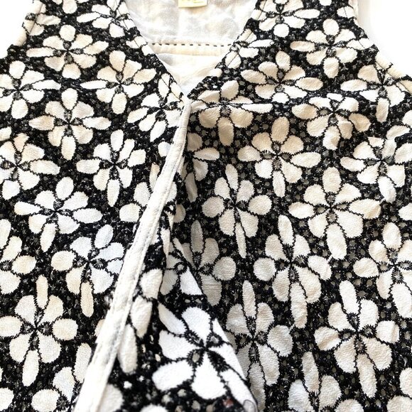 Maeve Anthropologie Sleeveless Blouse Size 0 Black & White Floral Lace Overlay - Picture 5 of 14